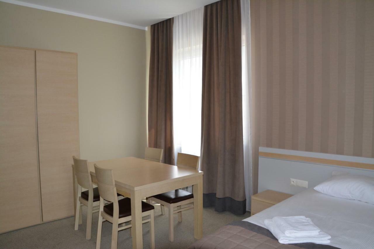 Emef Centrum Szkoleniowo-Serwisowe ソクウカ エクステリア 写真